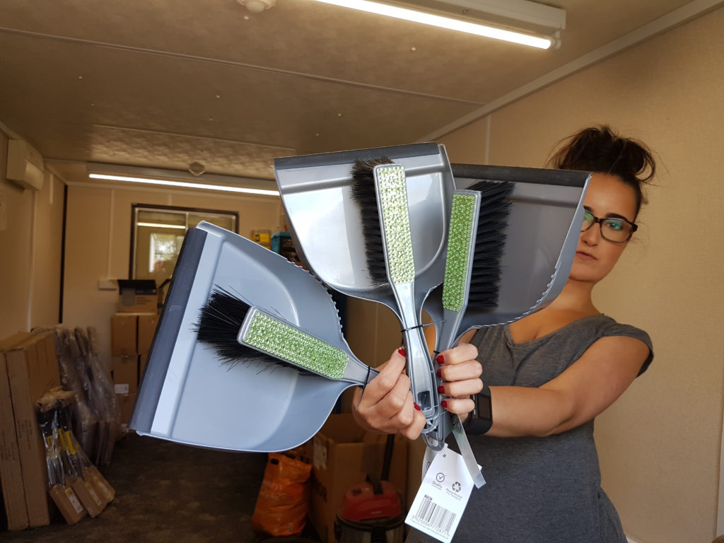 Dustpan Conformity